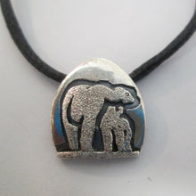 Load image into Gallery viewer, Mom &amp; Cub pendant
