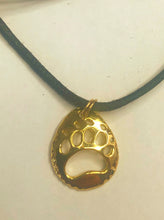 Load image into Gallery viewer, Solid 18kt Polar Bear Track pendant