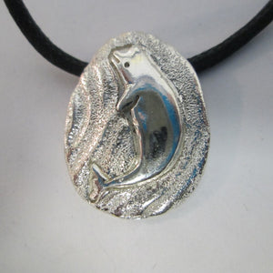 Oval Beluga pendant